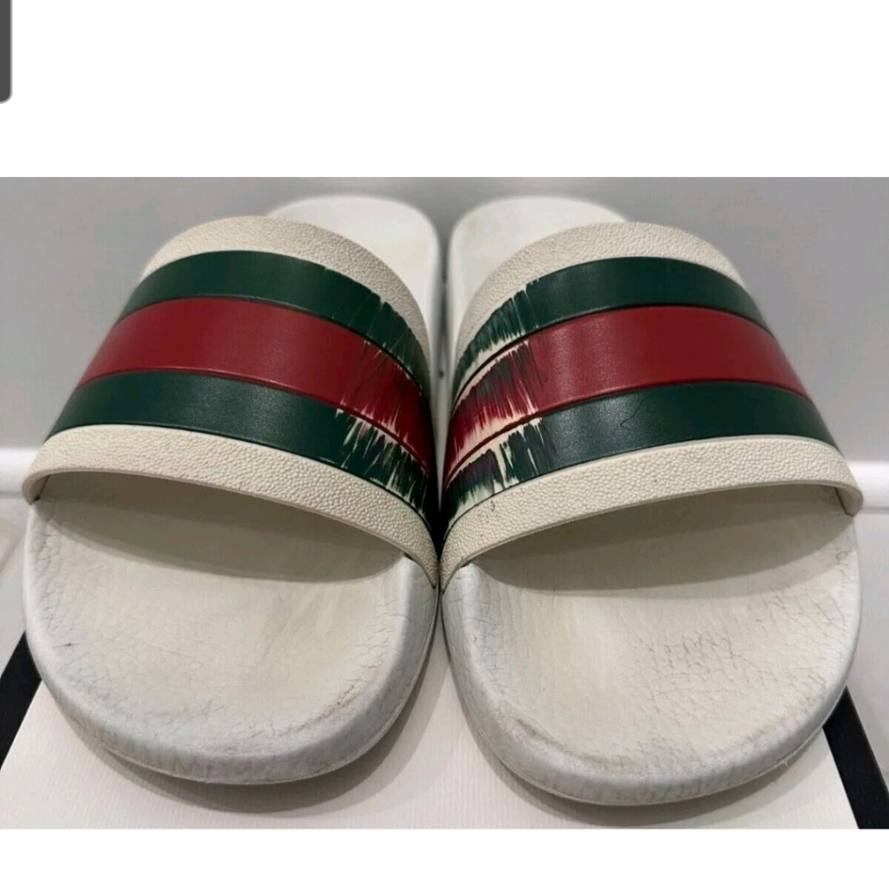 Authentic Gucci Pursuit 72 Pool Slides - White Rubber - 308234 - Picture 3 of 8